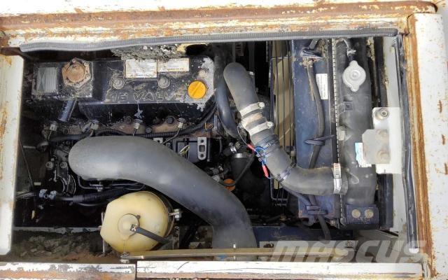 Takeuchi TCR-50 Гусеничні самоскиди