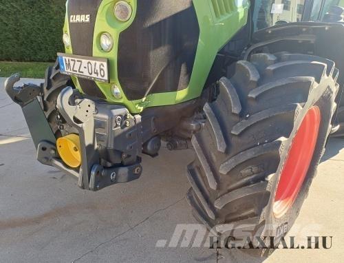 CLAAS ARION 550 Трактори
