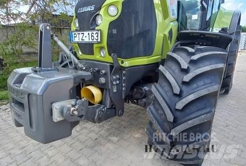 CLAAS Axion 830 Трактори