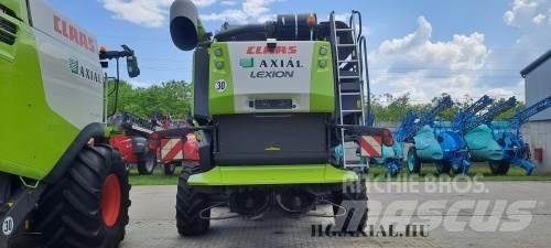 CLAAS Lexion 660 Зернозбиральні комбайни