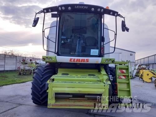 CLAAS Lexion 670 Зернозбиральні комбайни