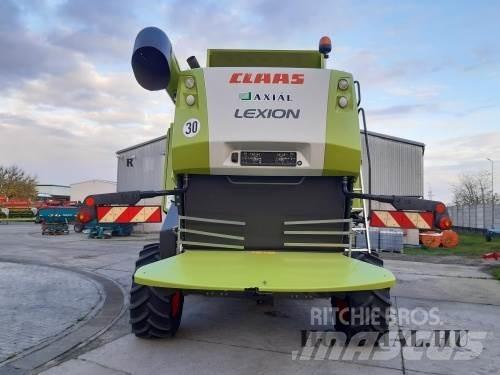 CLAAS Lexion 670 Зернозбиральні комбайни