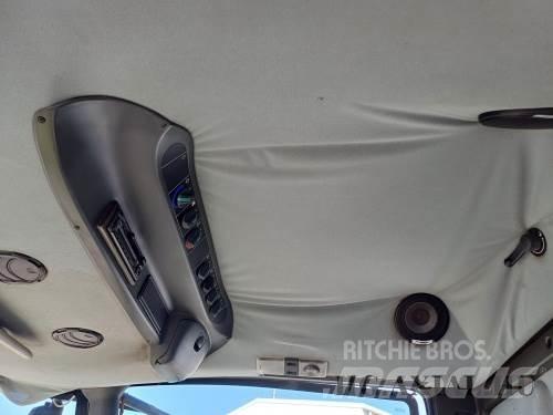 CLAAS Medion 330 Зернозбиральні комбайни