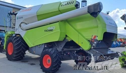 CLAAS Tucano 440 Зернозбиральні комбайни