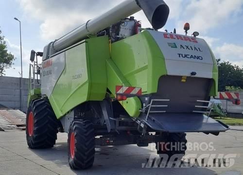 CLAAS Tucano 440 Зернозбиральні комбайни