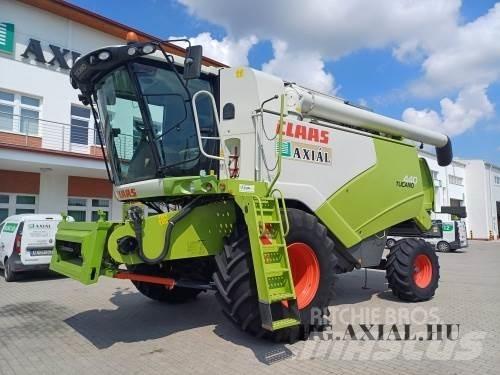 CLAAS Tucano 440 Зернозбиральні комбайни