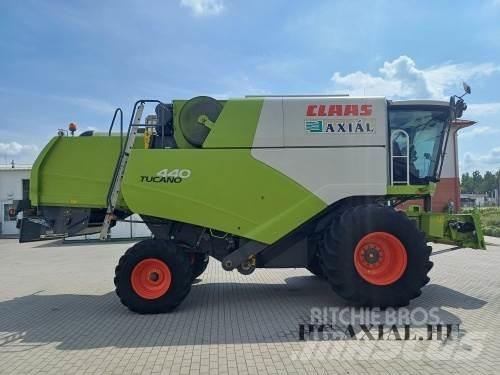 CLAAS Tucano 440 Зернозбиральні комбайни
