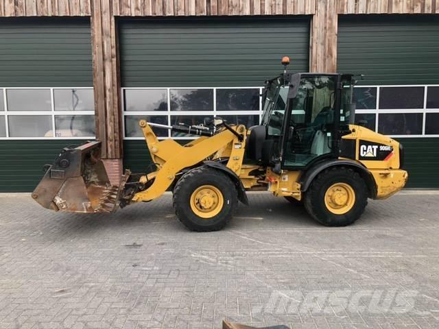 CAT 906 H 2 Фронтальні навантажувачі
