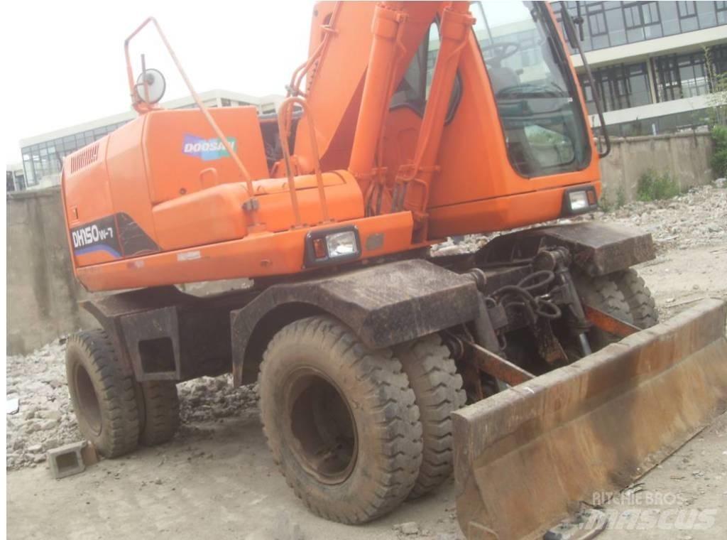 Doosan DH 150 W-7 Колісні екскаватори