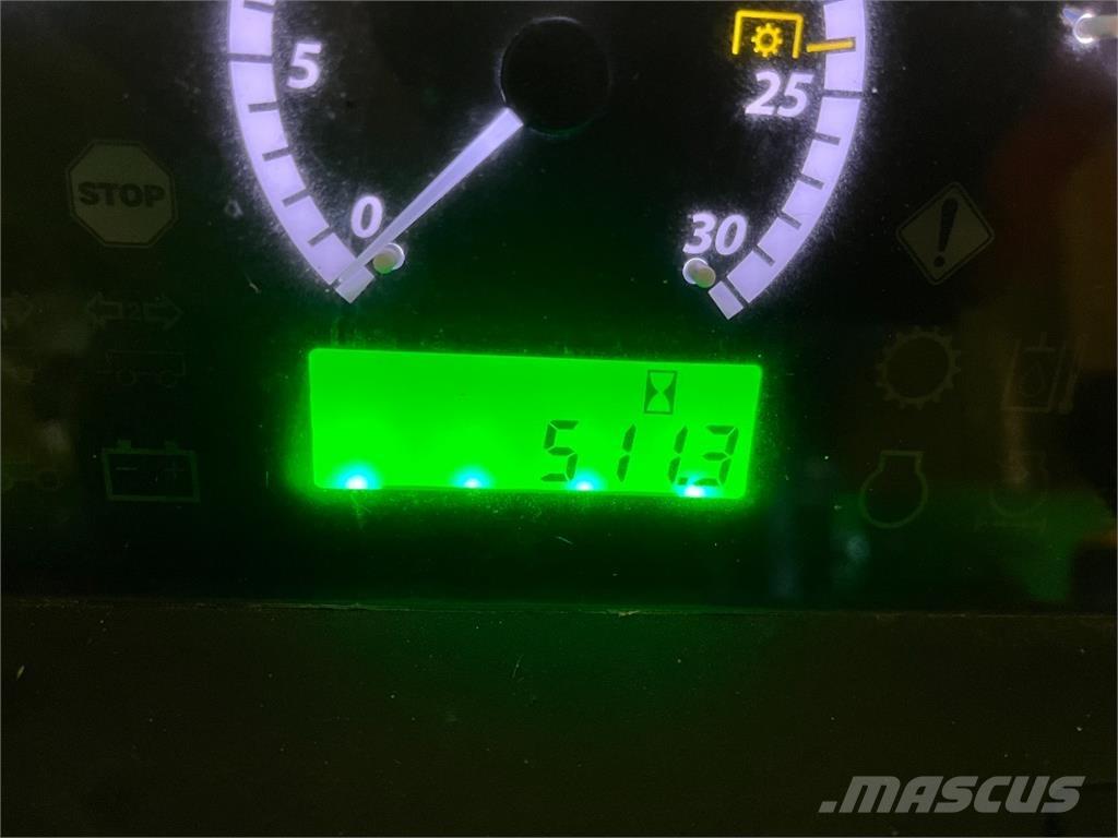 John Deere 5050E Трактори