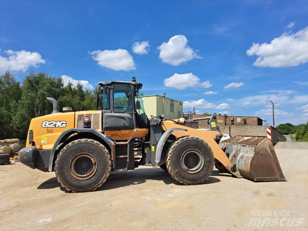 CASE 821 GXR Фронтальні навантажувачі