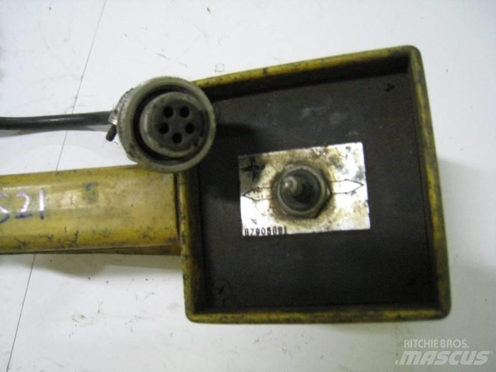 CAT BB 650 Електроніка
