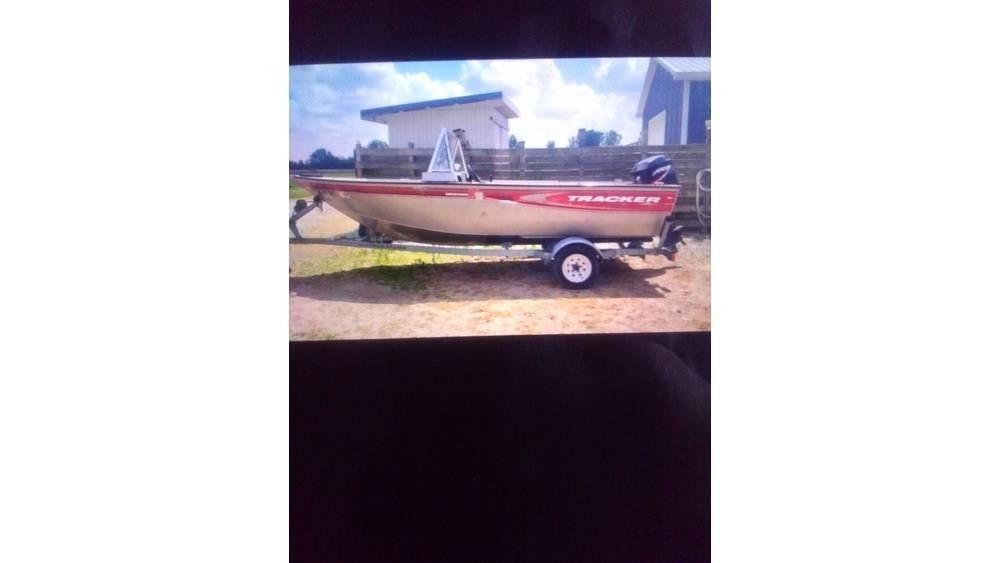  tracker 16 Foot Суднові допоміжні двигуни