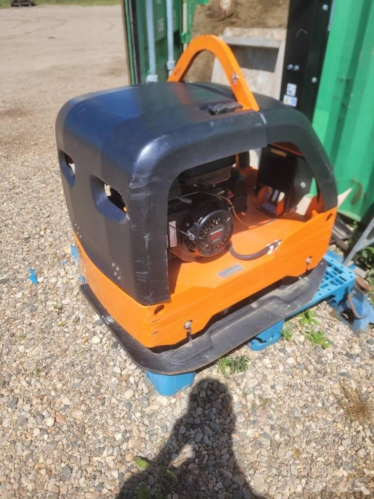 Atlas Copco RP400 Причепні віброкатки
