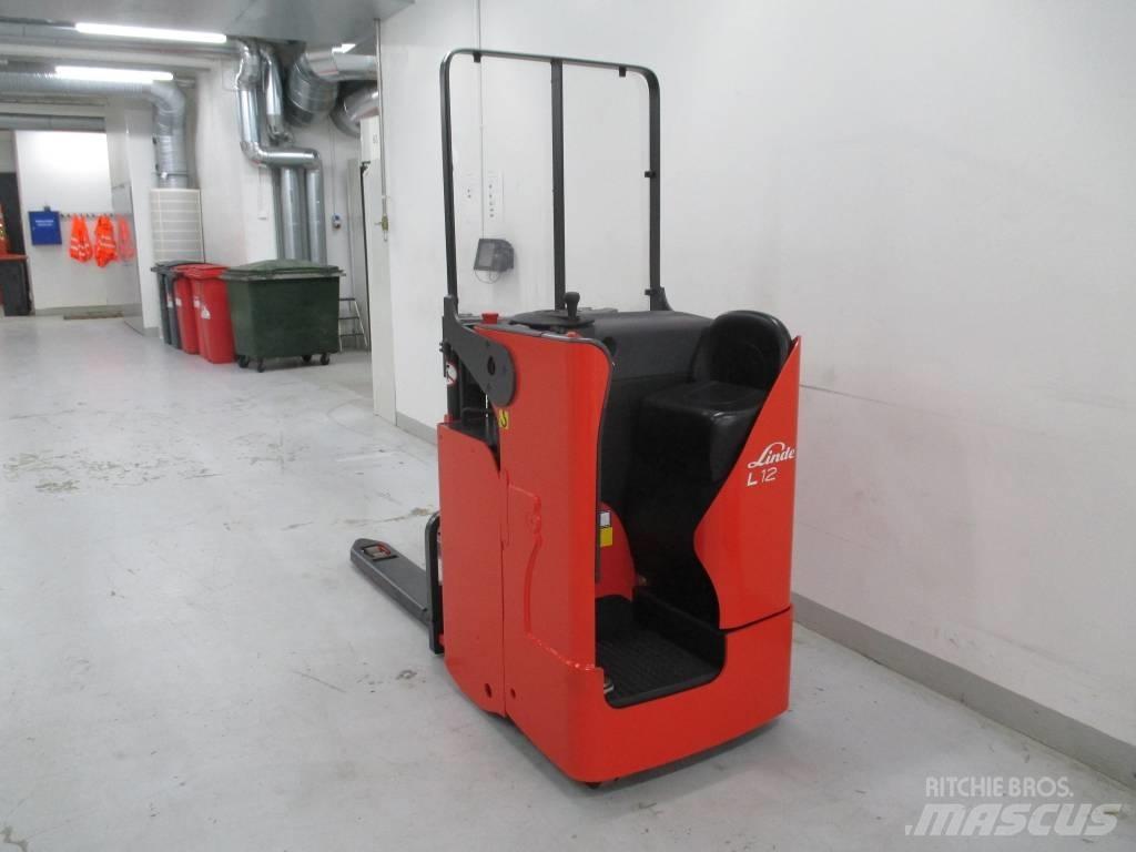 Linde L12LS Самохідні електроштабелери