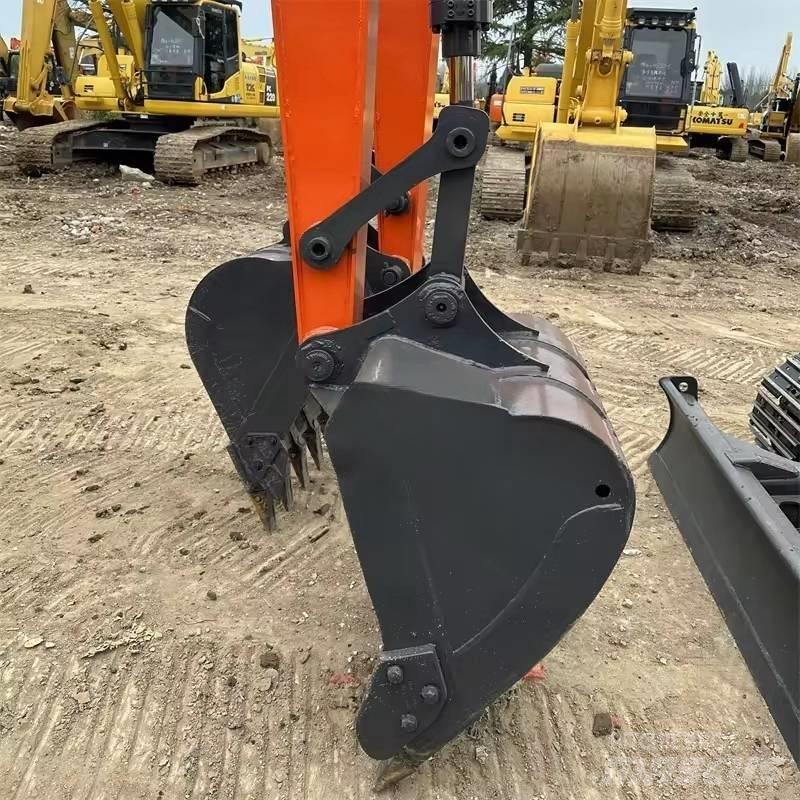 Doosan DX 80 Середні екскаватори 7т. - 12т.