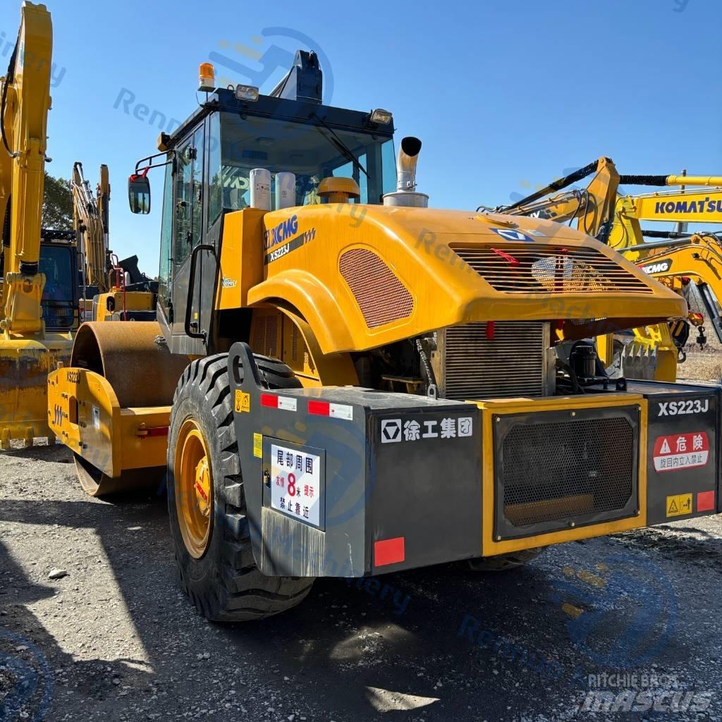 XCMG XS223J Грунтові котки