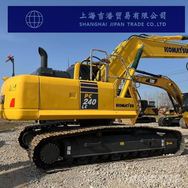 Komatsu PC 240 Гусеничні екскаватори