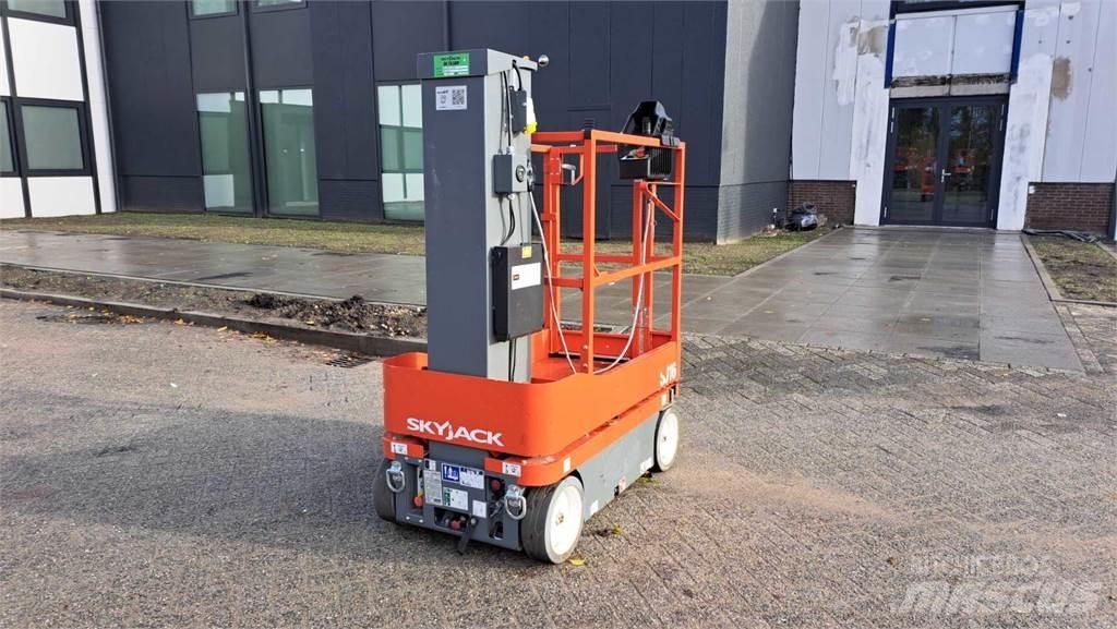 SkyJack SJ16 Інші підйомники і платформи
