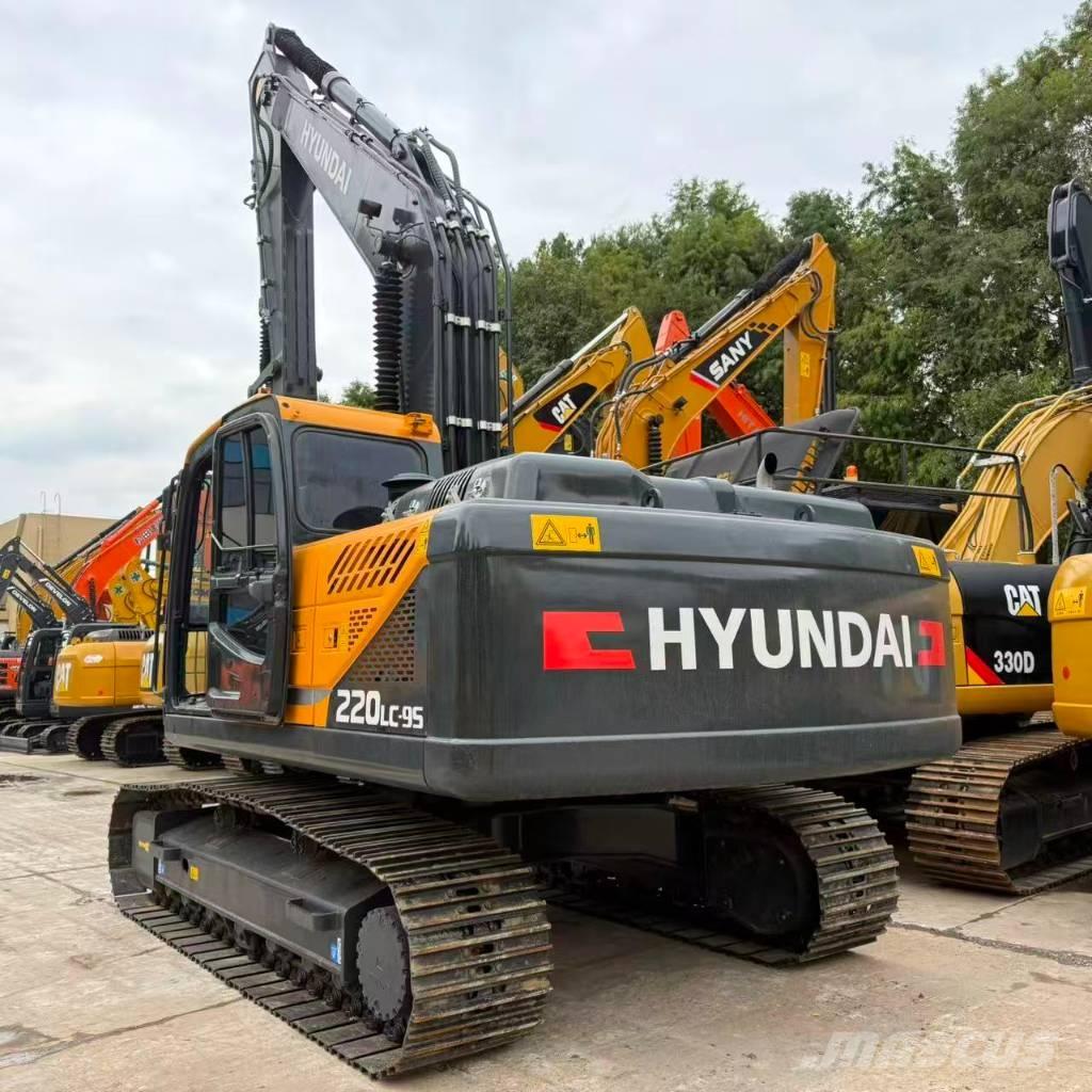 Hyundai R220LC-9S Середні екскаватори 7т. - 12т.