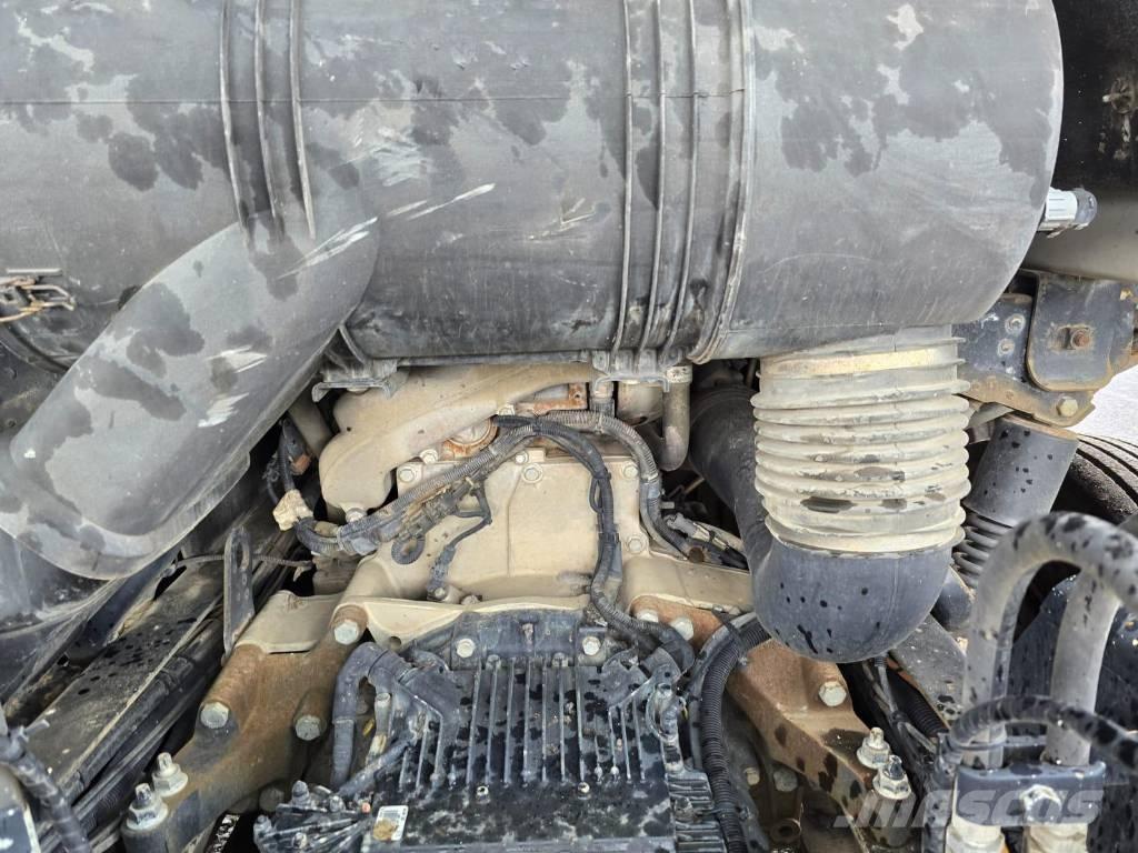 MAN 28.400 Вантажівки з гаковим підйомом