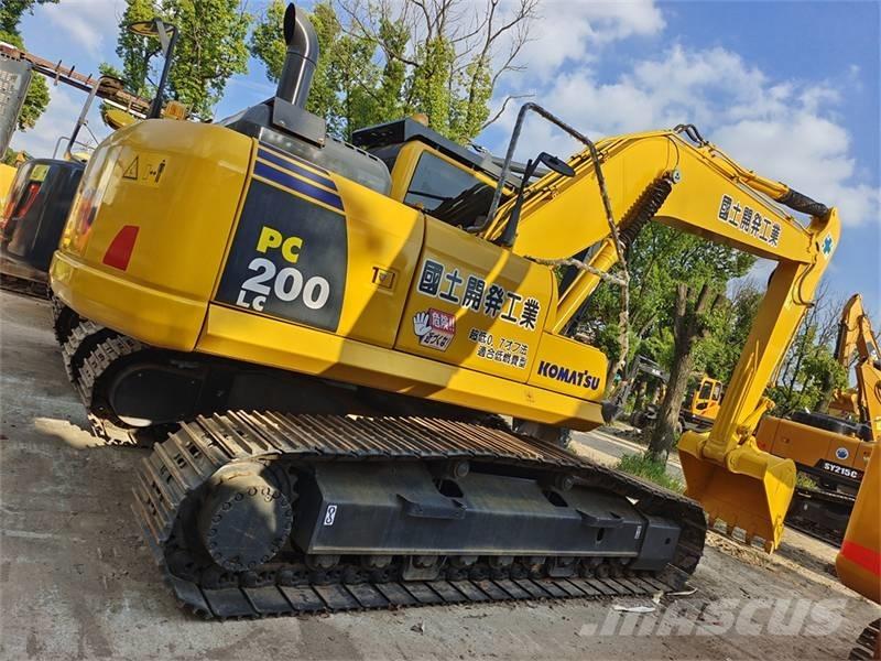 Komatsu PC 200 Гусеничні екскаватори