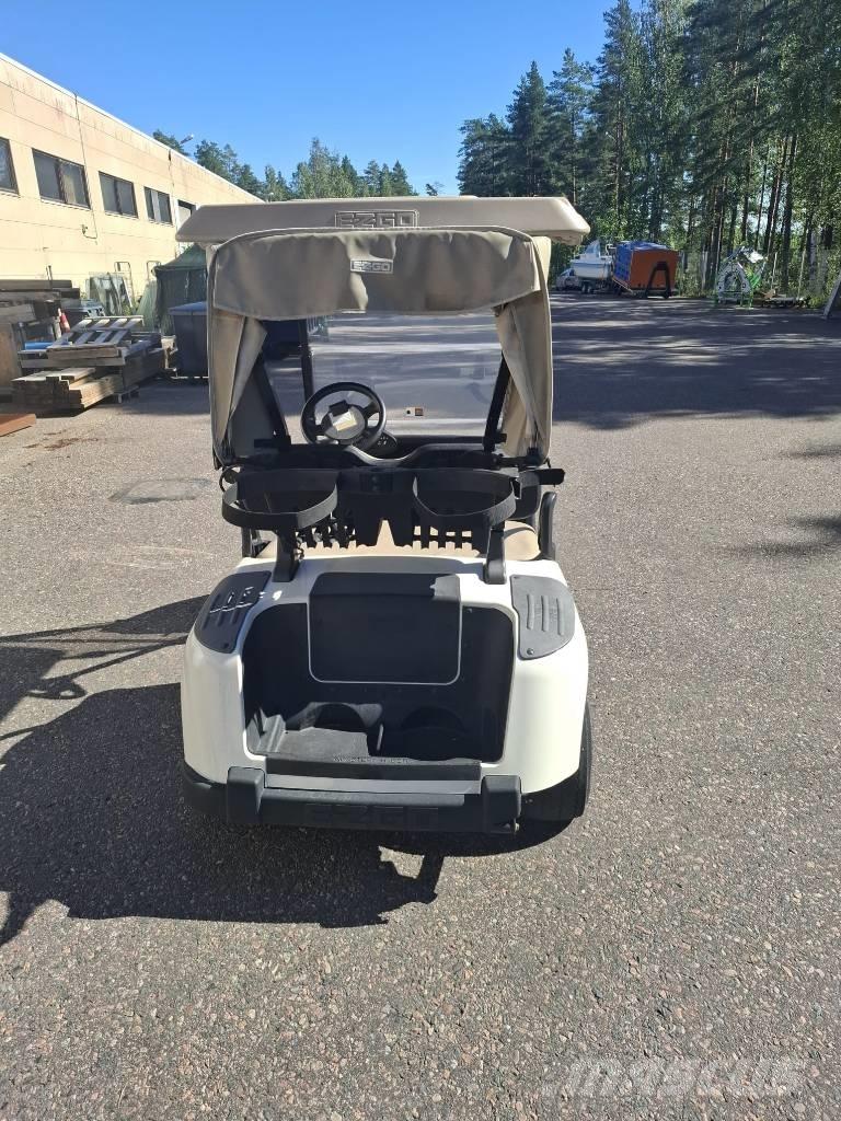 Ezgo RXV Гольф-мобілі