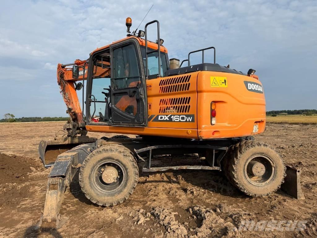 Doosan DX 160 W-3 Колісні екскаватори