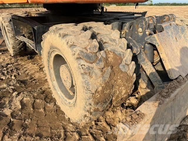 Doosan DX 160 W-3 Колісні екскаватори