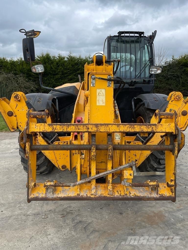 JCB 535-125 Телескопічні навантажувачі