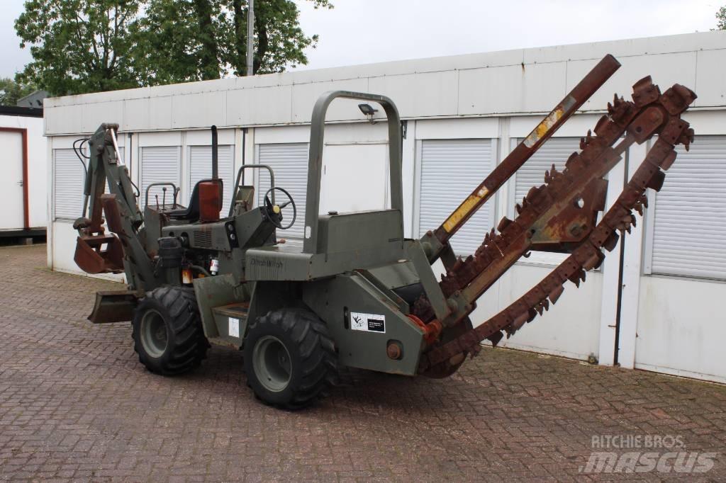 Ditch Witch 3210 Канавокопачі