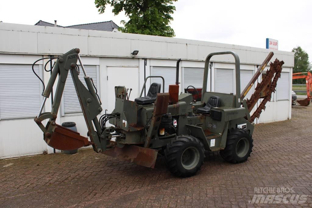 Ditch Witch 3210 Канавокопачі