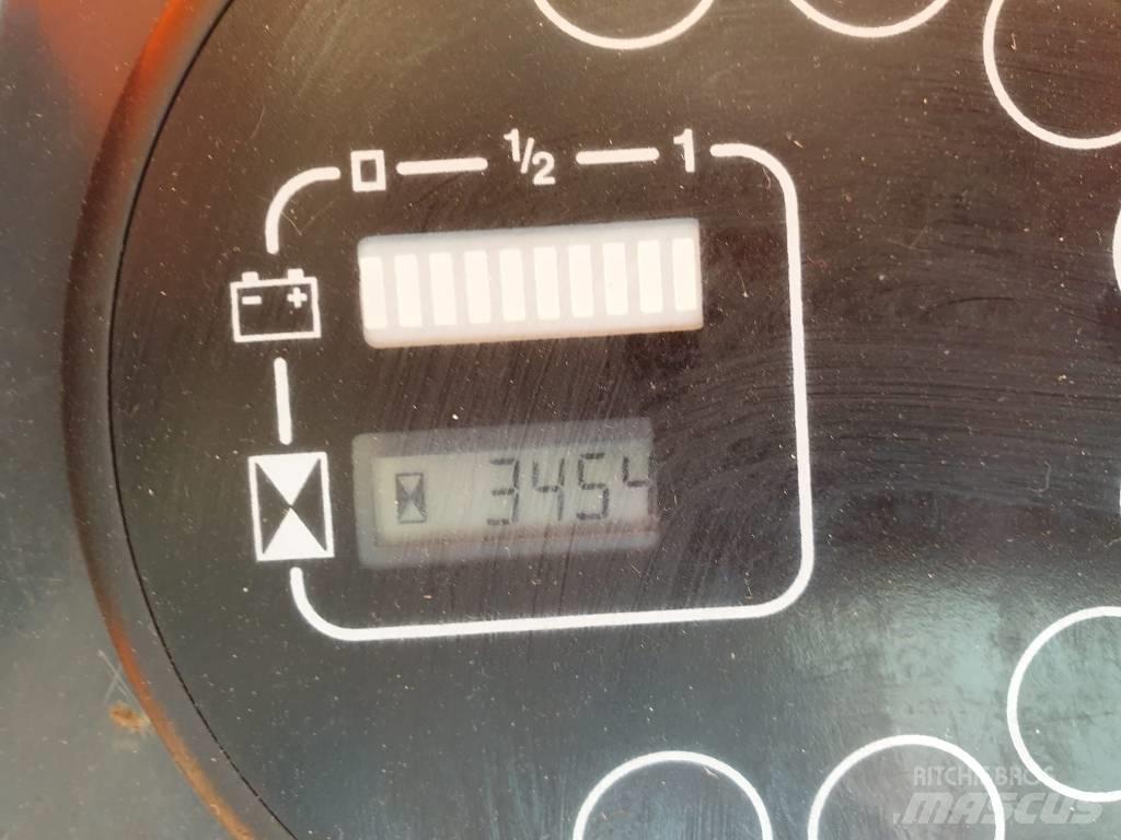 Still R06 Тягачі колісні