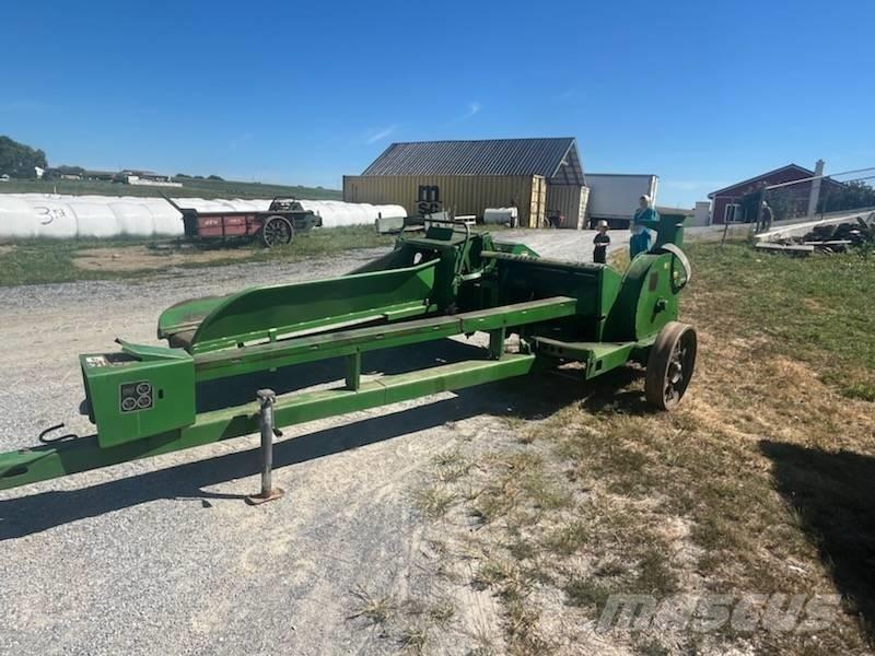 John Deere 3950 Фуражні комбайни