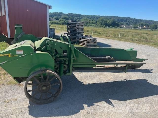 John Deere 3950 Фуражні комбайни
