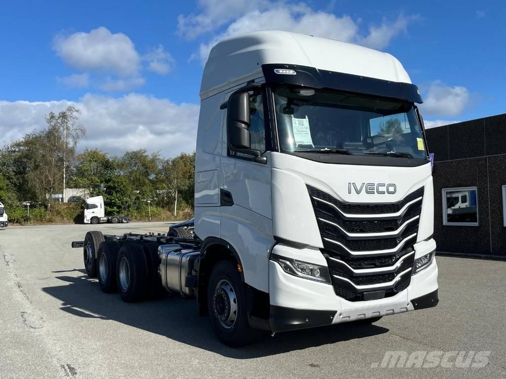 Iveco AS350X50YFS Шасі з кабіною