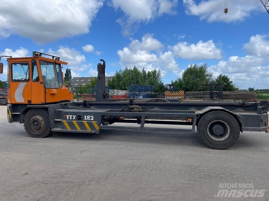 Kalmar 182 A L2 C!8 Термінальні трактори