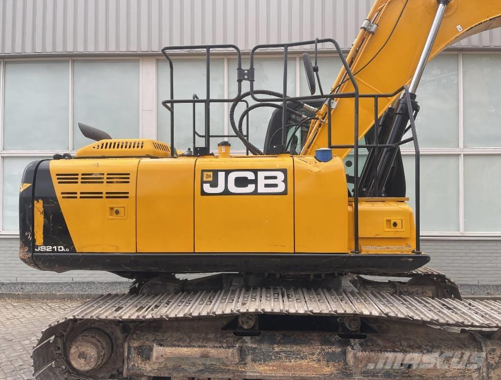 JCB JS 210 LC    2017 Гусеничні екскаватори