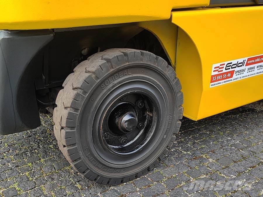 Komatsu FG40T-7 Газові навантажувачі
