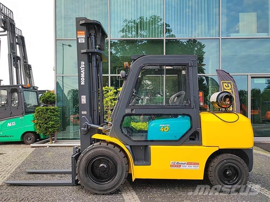 Komatsu FG40T-7 Газові навантажувачі