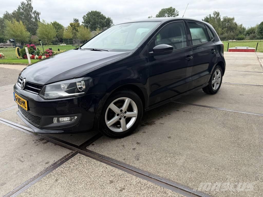 Volkswagen Polo Автомобілі