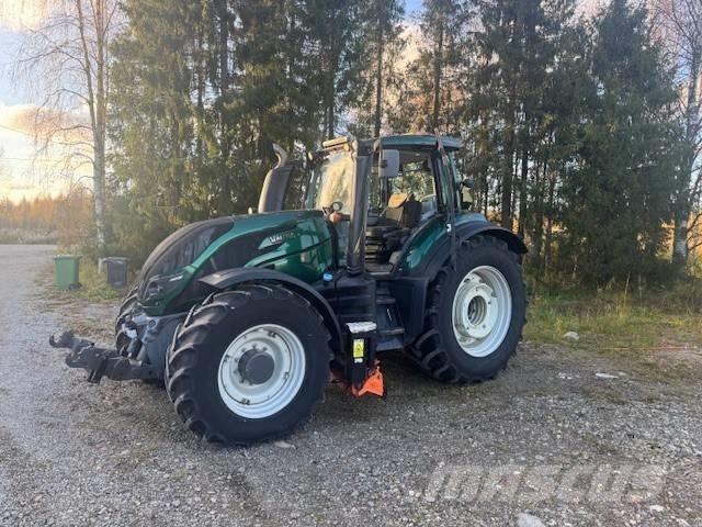 Valtra T194 versu Трактори