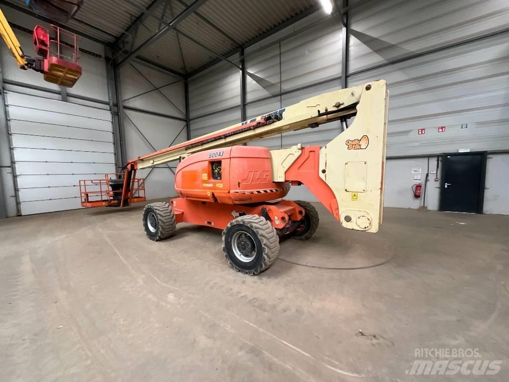 JLG 800 AJ Колінчаті підйомники