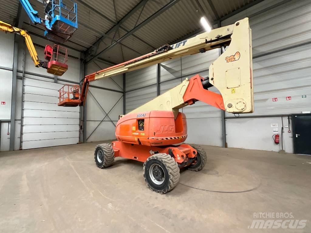 JLG 800 AJ Колінчаті підйомники