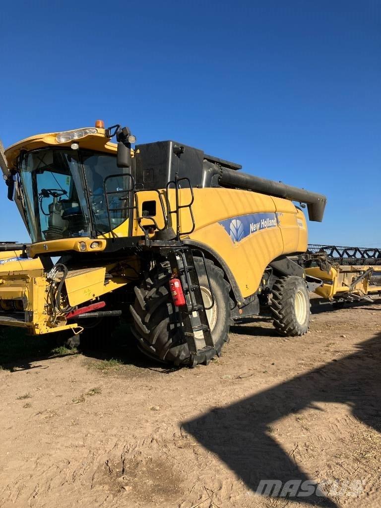 New Holland CX 8080 Зернозбиральні комбайни