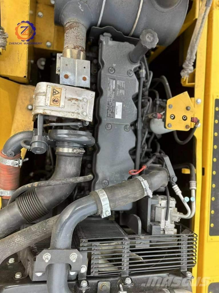 Komatsu PC 240-8 Гусеничні екскаватори