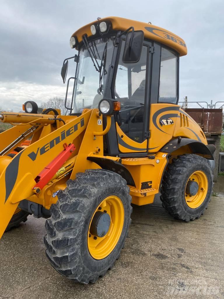 Venieri VF363F/3 Фронтальні навантажувачі