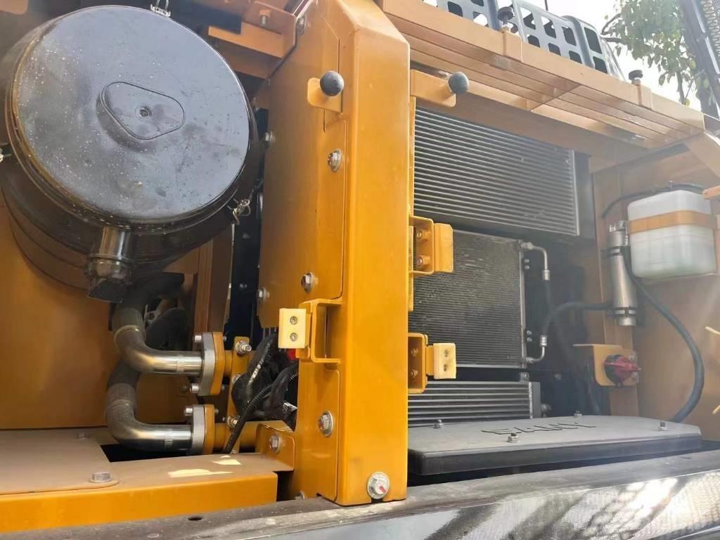 Sany SY 245 H Гусеничні екскаватори