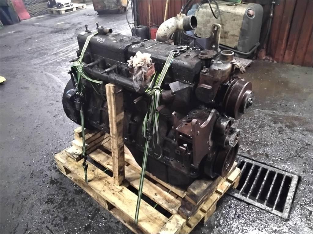 Sisu Komatsu 895 Двигуни