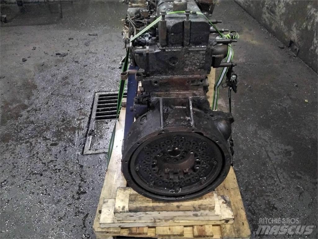 Sisu Komatsu 895 Двигуни